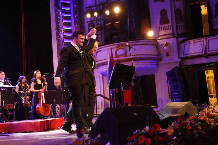 David Eaton and David D’Or taking a bow at the Hanoi Opera House